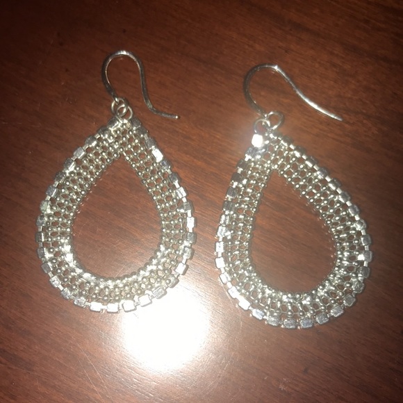 Beautiful earrings - Picture 3 of 4